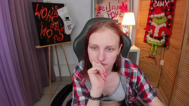 Snapshot of SallyFishery chatting on January 2025 02:03:02 AM SallyFishery online show from January 2025 02:03:02 AM