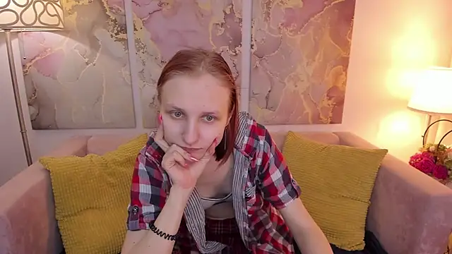 Snapshot of SallyFishery chatting on January 2025 08:31:01 AM SallyFishery online show from January 2025 08:31:01 AM