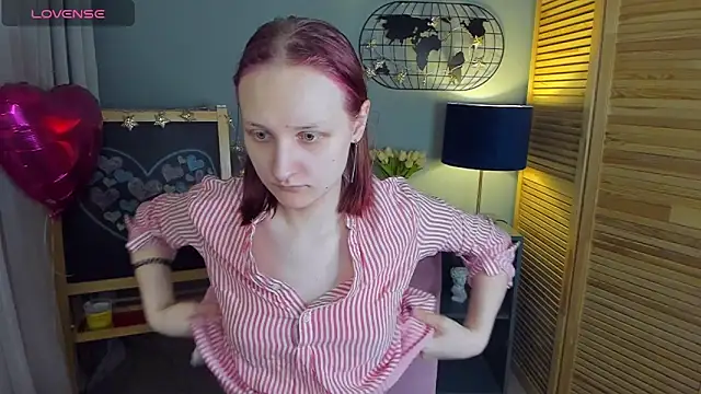 Snapshot of SallyFishery chatting on February 2025 01:31:02 AM SallyFishery online show from February 2025 01:31:02 AM