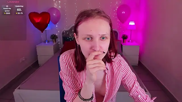 Snapshot of SallyFishery chatting on February 2025 08:41:01 AM SallyFishery online show from February 2025 08:41:01 AM