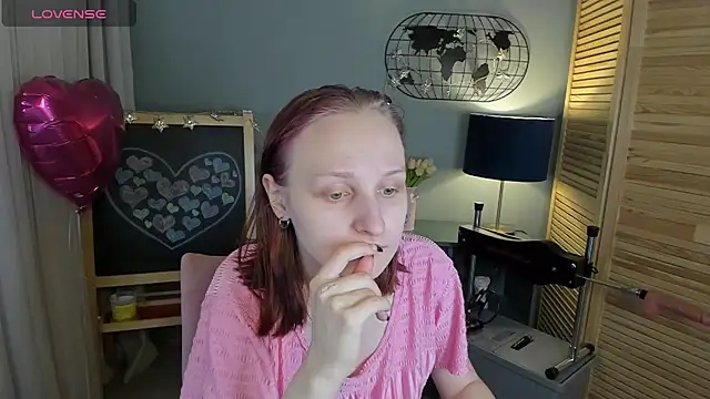 Snapshot of SallyFishery chatting on February 2025 08:17:01 AM SallyFishery online show from February 2025 08:17:01 AM