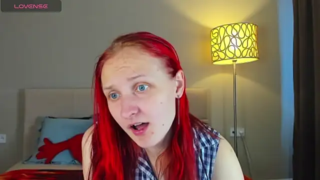 Snapshot of SallyFishery chatting on September 2025 01:40:01 AM SallyFishery online show from September 2025 01:40:01 AM