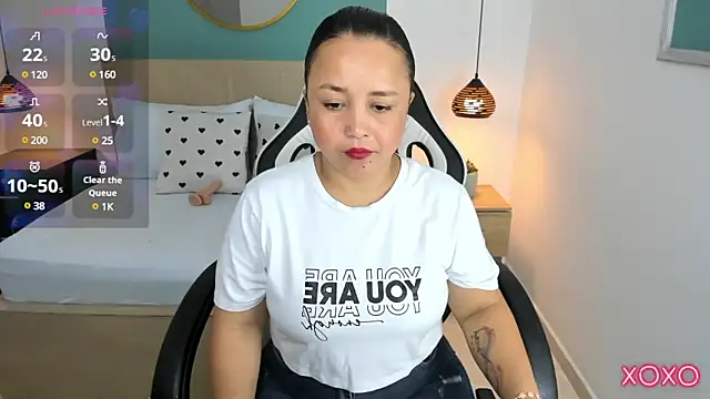 linda rios  online show from March 2025 06:56:01 PM