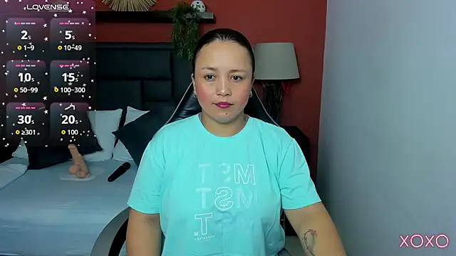 Snapshot of linda_rios_ chatting on December 2025 01:56:02 AM linda rios online show from December 2025 01:56:02 AM