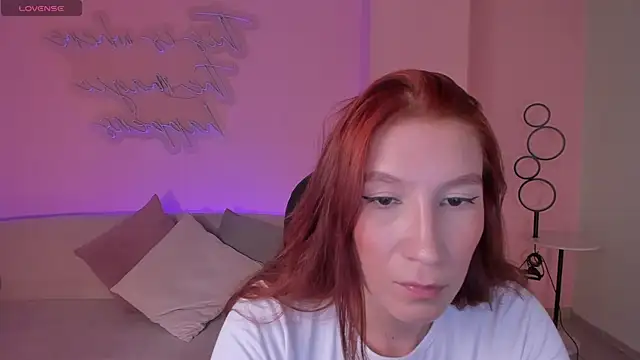 MiaFarrell  online show from May 2026 05:11:01 PM