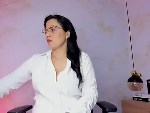 africa holmes online show from February 2026 02:48:02 AM