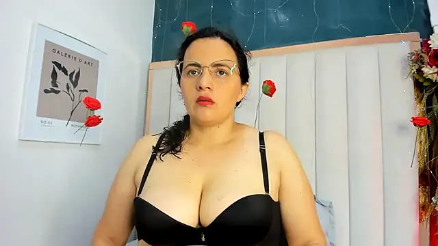 africa holmes online show from May 2026 02:19:02 AM