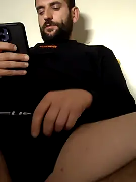 Snapshot of mertBy chatting on December 2024 04:27:01 PM mertBy online show from December 2024 04:27:01 PM