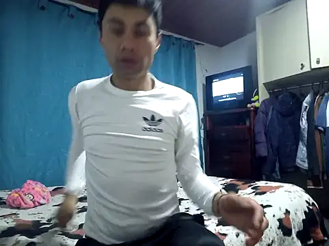 Snapshot of 1418edwar chatting on September 2025 02:57:02 AM 1418edwar online show from September 2025 02:57:02 AM