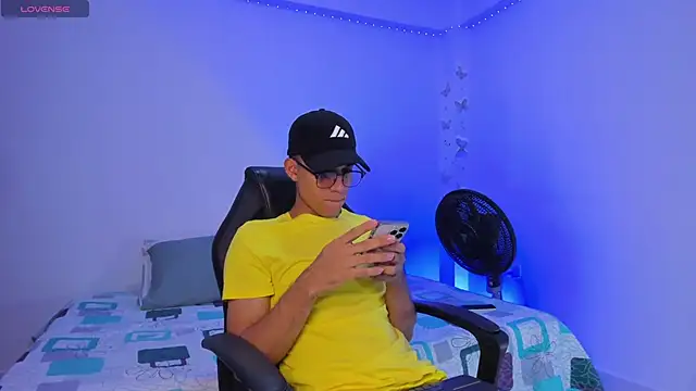 Snapshot of _peter_roy_ chatting on October 2025 02:55:02 AM peter roy online show from October 2025 02:55:02 AM