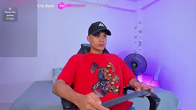 Snapshot of _peter_roy_ chatting on November 2025 08:10:01 PM peter roy online show from November 2025 08:10:01 PM