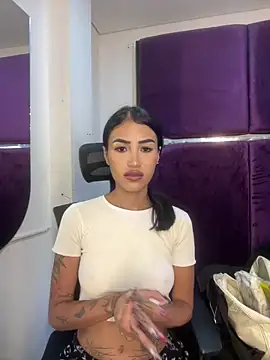 Cassie howard  online show from February 2025 03:42:01 AM