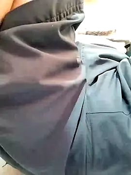 Bombi22 online show from December 2024 05:40:02 PM