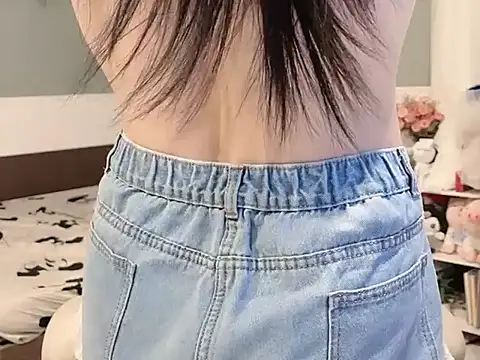 Eva-Public online show from February 2025 05:20:01 AM