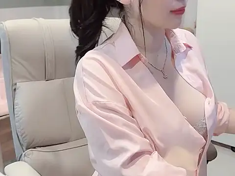 Eva-Public online show from September 2025 06:14:01 AM