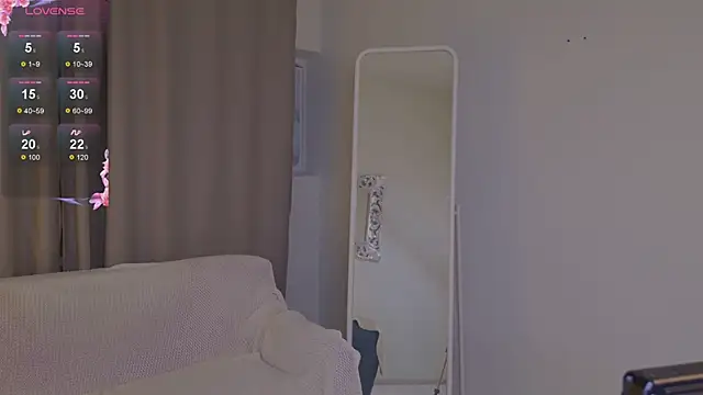 Snapshot of Lana__Cute_ chatting on March 2025 06:00:01 PM Lana Cute online show from March 2025 06:00:01 PM