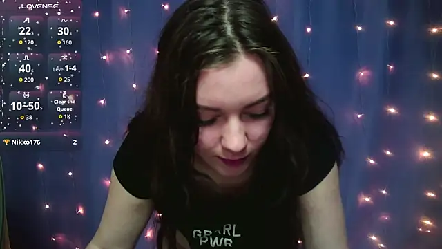 Snapshot of Lana__Cute_ chatting on December 2025 01:40:01 PM Lana Cute online show from December 2025 01:40:01 PM