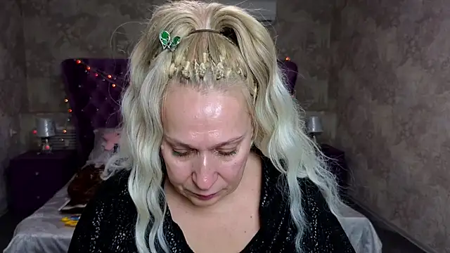 Penelope Pinky online show from January 2025 05:45:02 PM