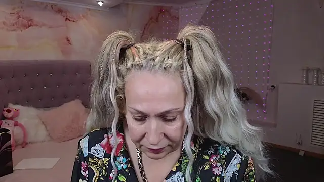 Penelope Pinky online show from January 2025 02:13:01 PM