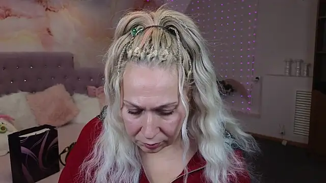 Penelope Pinky online show from January 2025 02:41:01 PM