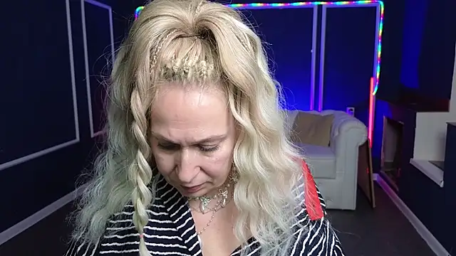 Penelope Pinky online show from January 2025 08:43:02 PM