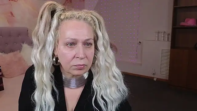 Penelope Pinky online show from January 2025 02:03:02 PM