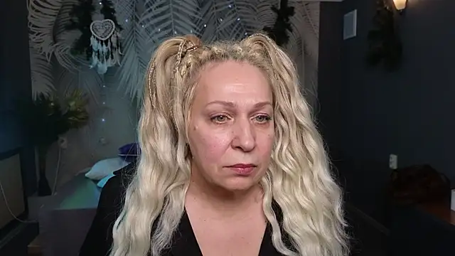 Penelope Pinky online show from January 2025 05:26:02 PM