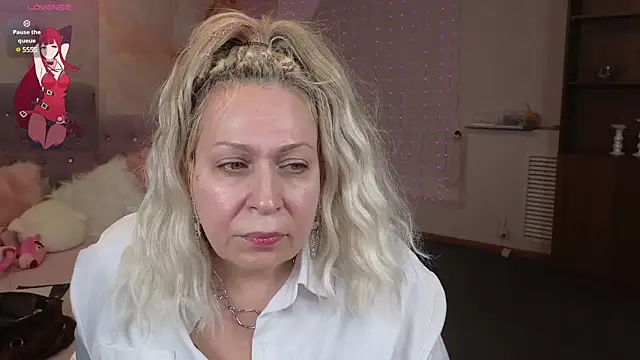 Penelope Pinky online show from February 2025 05:18:01 PM