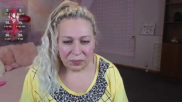 Penelope Pinky online show from February 2025 02:35:02 PM