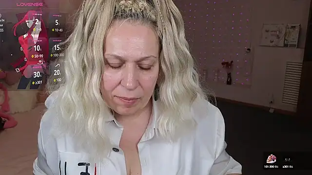 Penelope Pinky online show from February 2025 08:47:01 PM