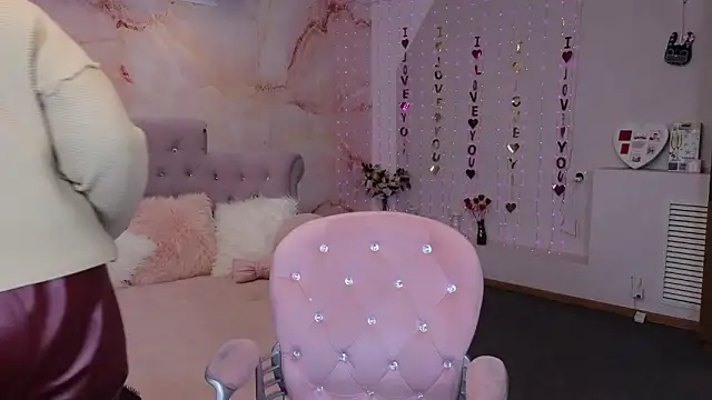 Penelope Pinky online show from March 2025 08:38:02 PM