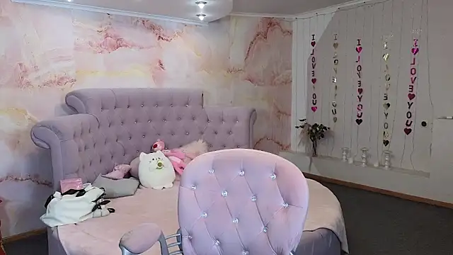 Penelope Pinky online show from September 2025 02:44:01 AM