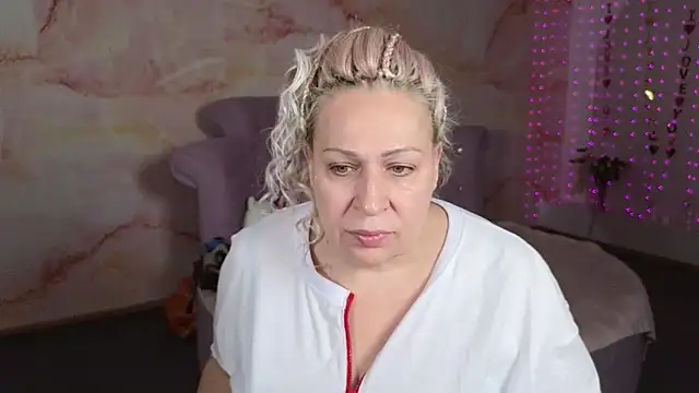 Penelope Pinky online show from October 2025 12:16:02 PM