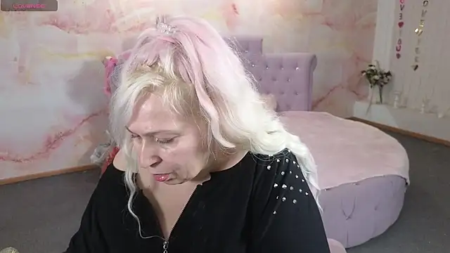 Penelope Pinky online show from April 2026 11:37:01 AM