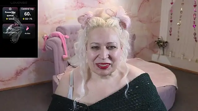 Penelope Pinky online show from April 2026 12:44:02 PM