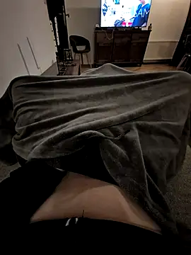 use me69 online show from March 2026 06:09:02 PM