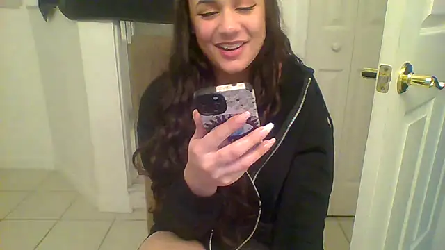 Snapshot of tendertormentt chatting on January 2025 11:45:01 PM tendertormentt online show from January 2025 11:45:01 PM