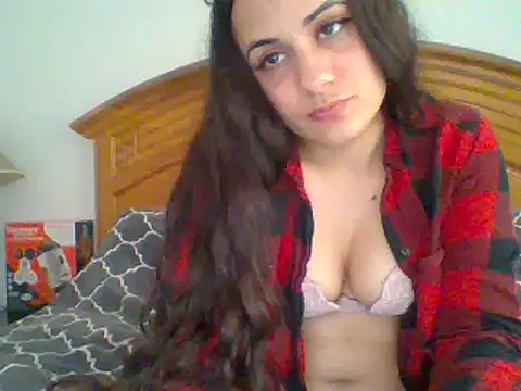 Snapshot of tendertormentt chatting on March 2025 06:40:02 PM tendertormentt online show from March 2025 06:40:02 PM