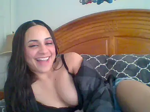 Snapshot of tendertormentt chatting on March 2025 08:44:02 PM tendertormentt online show from March 2025 08:44:02 PM