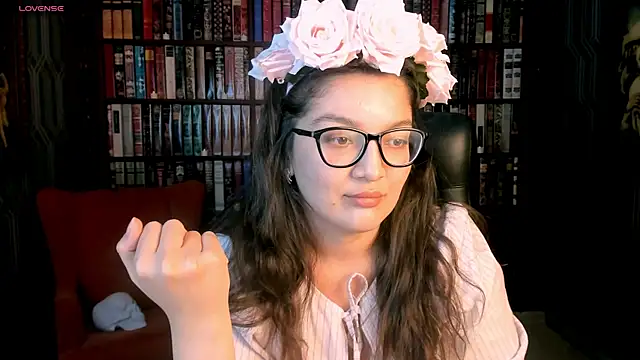 Snapshot of ZarifaBev chatting on October 2025 10:22:02 PM ZarifaBev online show from October 2025 10:22:02 PM