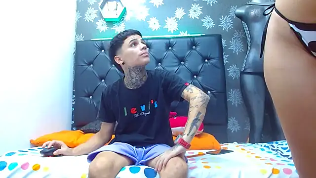 exotic hot couple online show from January 2025 04:07:02 AM