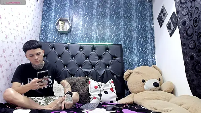 Snapshot of exotic_hot_couple chatting on February 2026 09:09:02 PM exotic hot couple online show from February 2026 09:09:02 PM