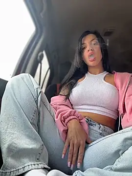 JulliaVegas online show from May 2026 02:18:01 AM