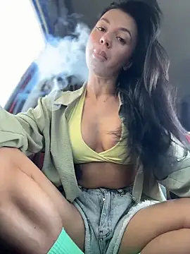 JulliaVegas online show from June 2026 01:40:01 AM