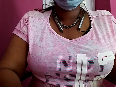 Snapshot of Tamilsathya2024 chatting on February 2025 06:41:01 AM Tamilsathya2024 online show from February 2025 06:41:01 AM