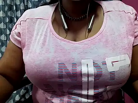 Snapshot of Tamilsathya2024 chatting on March 2025 02:04:02 PM Tamilsathya2024 online show from March 2025 02:04:02 PM