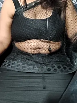 Snapshot of Tamilsathya2024 chatting on December 2025 03:45:02 AM Tamilsathya2024 online show from December 2025 03:45:02 AM