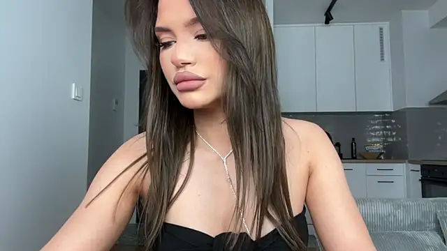 Snapshot of Viktoria_www chatting on February 2025 02:05:01 PM Viktoria www online show from February 2025 02:05:01 PM