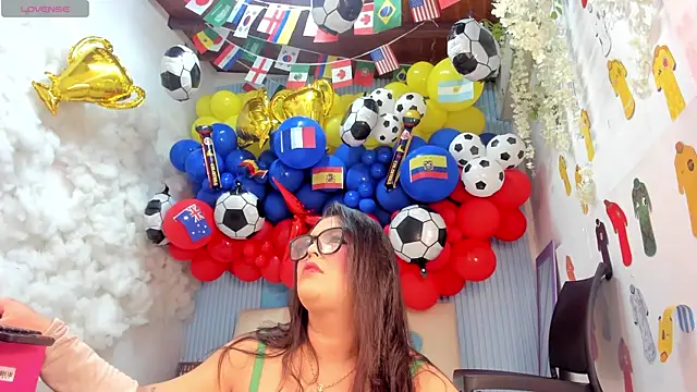 Danniela18  online show from July 2026 11:49:01 AM