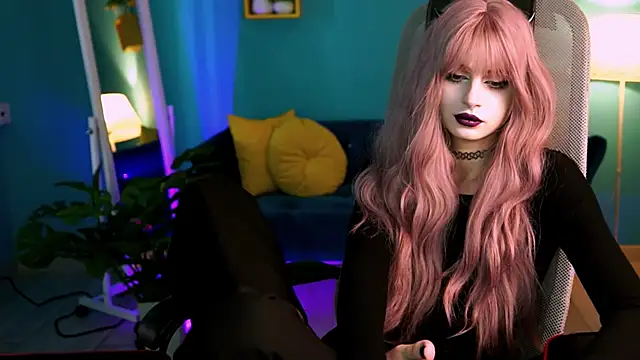 Snapshot of JadeCastle_ chatting on March 2025 05:19:01 AM JadeCastle online show from March 2025 05:19:01 AM